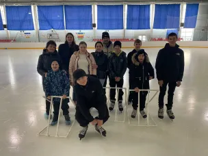 Обучающиеся ГКОУ « Починковская школа- интернат» отправились на каток в Починковский ФОК « Урожай»