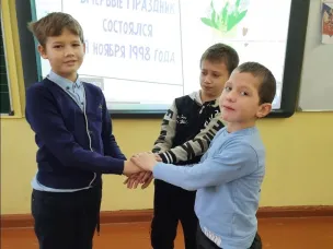 Разговоры о важном", на тему "Взаимоотношения в семье".