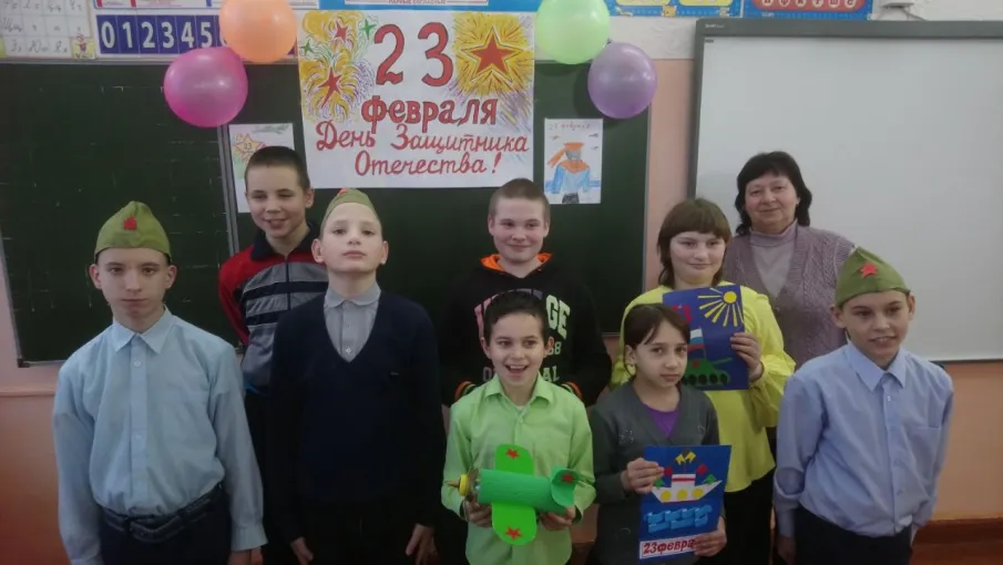 Мастер-класс для воспитанников ГКОУ " Починковская школа- интернат" по изготовлению поделок и поздравительных открыток, посвященных 23 февраля.